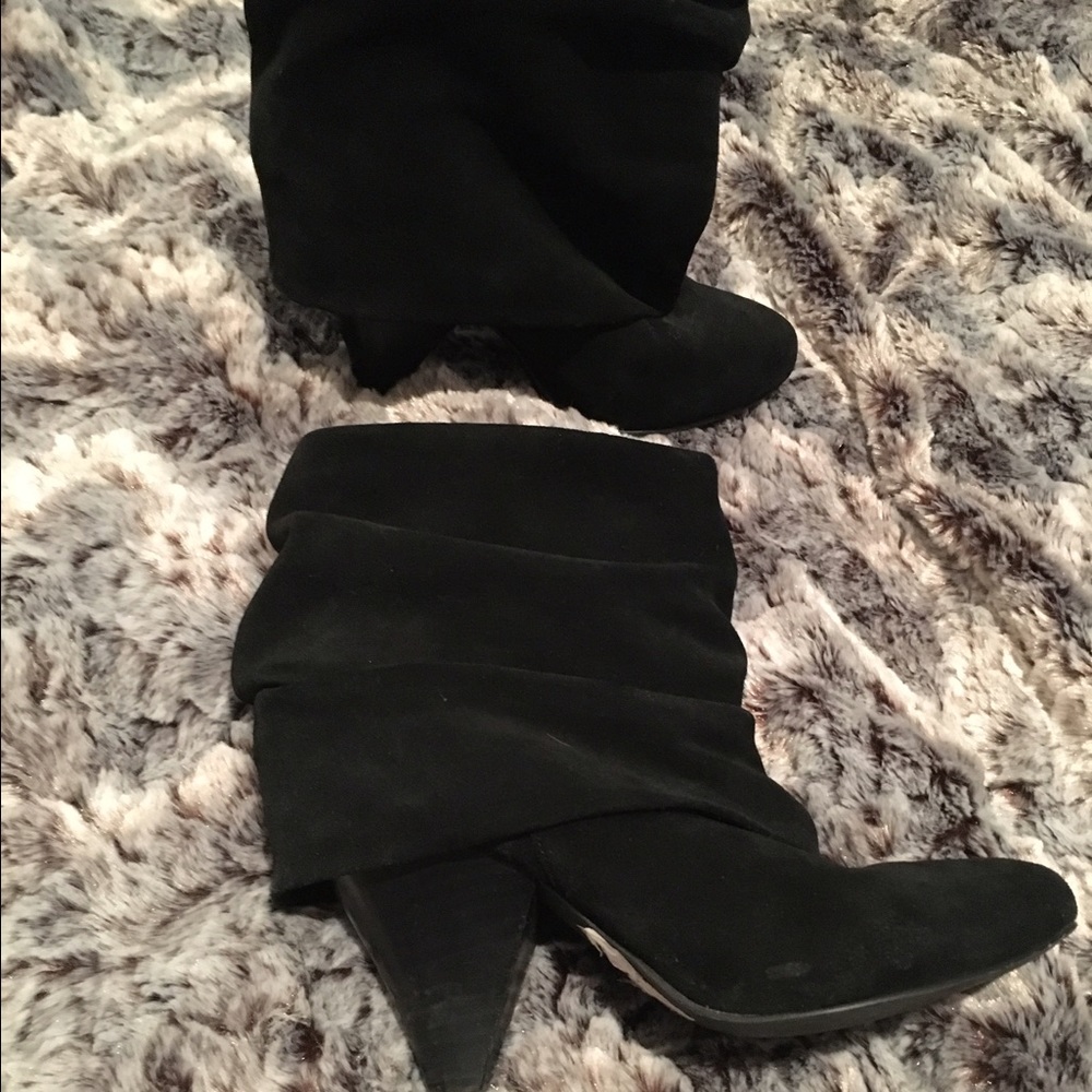 Steve Madden Carlsen black suede booties.